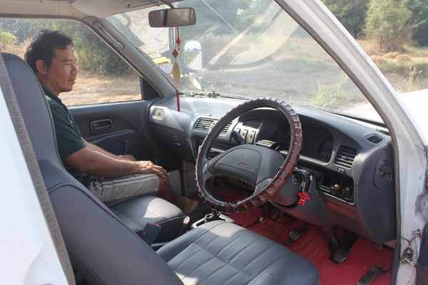 hiace ตัวนอก พร้อมใช้ LPG อุทัยธานี hiace ตัวนอก พร้อมใช้ LPG อุทัยธานี