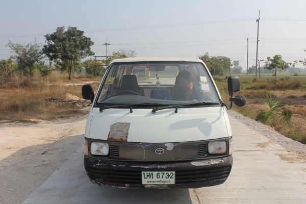hiace ตัวนอก พร้อมใช้ LPG อุทัยธานี hiace ตัวนอก พร้อมใช้ LPG อุทัยธานี