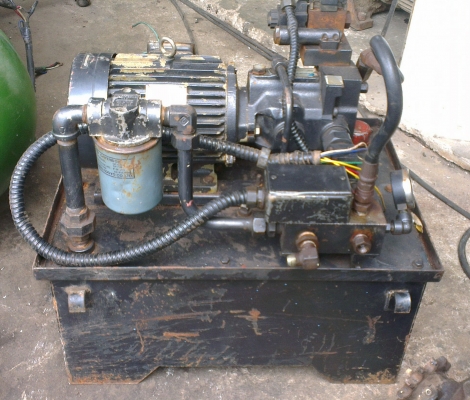 Sell> ขายชุดปั้มไฮดรอลิค พร้อมคอนโทรลไฟฟ้า มอเตอร์ 3 แรง มีชุดวาล์วไฟฟ้าครบ พร้อมใช้งานครับ