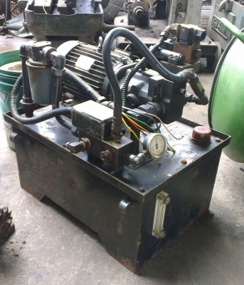 Sell> ขายชุดปั้มไฮดรอลิค พร้อมคอนโทรลไฟฟ้า มอเตอร์ 3 แรง มีชุดวาล์วไฟฟ้าครบ พร้อมใช้งานครับ