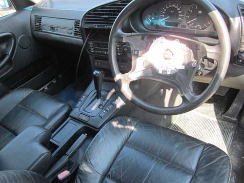 BMW 325i Auto ปี 97 เครื่อง M50 ซันลูป BMW 325i Auto ปี 97 เครื่อง M50 ซันลูป