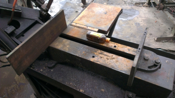 Sell> เลื่อยสายพานขนาดใหญ๋ จับชิ้นงานได้ 18" นิ้ว พร้อมใช้งานครับ กำแพงแสน นครปฐม