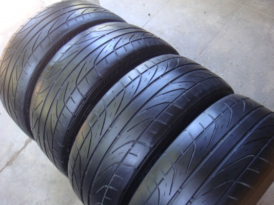 ขายยาง Dunlop Direzza  Japan   215/45/17  ปี 11