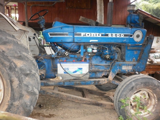 รถไถฟอด6600เสื้อเรียบ T6