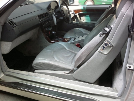 98 BENZ 280SL  W129 รุ่นกระจกกระดิก หรือกระจกหล่น สภาพดี ใช้น้อยมือเเรก สภาพสวย รถน้่สะสม ขายไม่รวมทะเบียน 1090000 โทร 0871052807 คุณสิงห์ ดูรถเเถว สนามเป้า