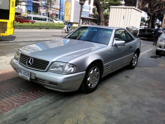 98 BENZ 280SL  W129 รุ่นกระจกกระดิก หรือกระจกหล่น สภาพดี ใช้น้อยมือเเรก สภาพสวย รถน้่สะสม ขายไม่รวมทะเบียน 1090000 โทร 0871052807 คุณสิงห์ ดูรถเเถว สนามเป้า