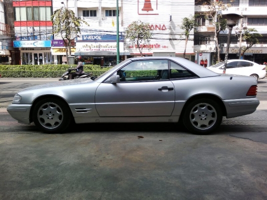 98 BENZ 280SL  W129 รุ่นกระจกกระดิก หรือกระจกหล่น สภาพดี ใช้น้อยมือเเรก สภาพสวย รถน้่สะสม ขายไม่รวมทะเบียน 1090000 โทร 0871052807 คุณสิงห์ ดูรถเเถว สนามเป้า
