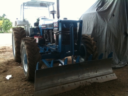 ขายรถไถ NEWHOLLAND 6640 FORD 2 เพลา พร้อมเอกสาร
