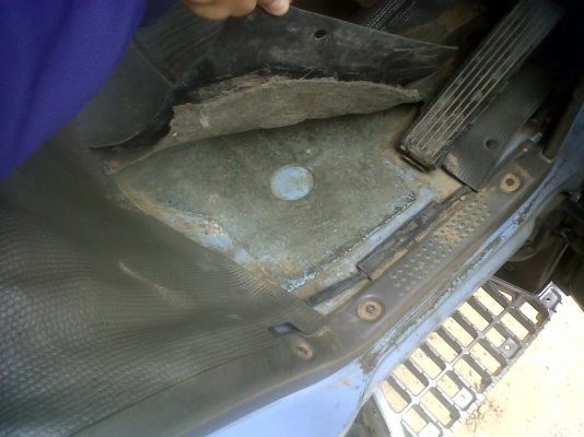 ขายด่วน อิชุชุ  120( เบียร์ช้าง ) ปี2541    ตัว 4.30 เมตร  ทะเบียนพร้อมแล้ว    ราคาต่อรองได้นิดหน่อยครับ