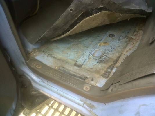 ขายด่วน อิชุชุ  120( เบียร์ช้าง ) ปี2541    ตัว 4.30 เมตร  ทะเบียนพร้อมแล้ว    ราคาต่อรองได้นิดหน่อยครับ