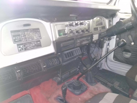 ขาย toyota land cruiser BJ42  รถนำเข้าเอกสารอินวาย 4wd คานแข็ง