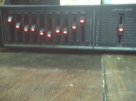 ขายเครื่องเสียงบ้านEQใช้ในบ้านของTEACข้างละ10band