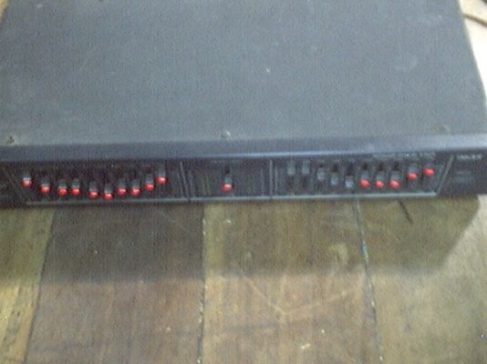 ขายเครื่องเสียงบ้านEQใช้ในบ้านของTEACข้างละ10band