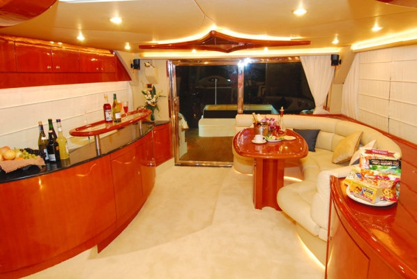 ประกาศขาย เรือยอชท์ 72 ฟุต อุปกรณ์ภายในครบชุด ปี 2007 ประกาศขาย เรือยอชท์ 72 ฟุต อุปกรณ์ภายในครบชุด ปี 2007