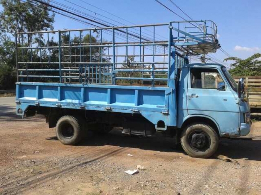 ขายรถบรรทุกหกล้อ Isuzu ELF เครื่อง 4BB1-100 แรง เกียร์ใหญ่ช่วงยาว 4.50 เมตร ทะเบียนเต็ม