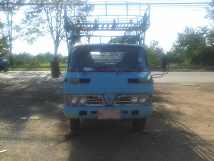 ขายรถบรรทุกหกล้อ Isuzu ELF เครื่อง 4BB1-100 แรง เกียร์ใหญ่ช่วงยาว 4.50 เมตร ทะเบียนเต็ม