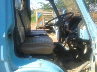 ขายรถบรรทุกหกล้อ Isuzu ELF เครื่อง 4BB1-100 แรง เกียร์ใหญ่ช่วงยาว 4.50 เมตร ทะเบียนเต็ม