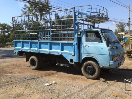 ขายรถบรรทุกหกล้อ Isuzu ELF เครื่อง 4BB1-100 แรง เกียร์ใหญ่ช่วงยาว 4.50 เมตร ทะเบียนเต็ม