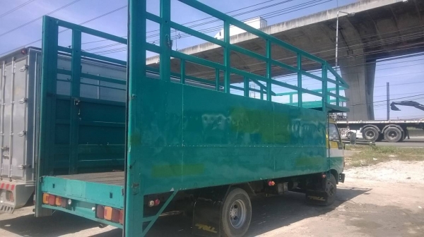 HINO FC 120 แรง ยาว5.5เมตร เครื่องดีมาก คัสซีไม่มีสนิมแอร์เย็นๆรถห้างแท้ๆ ยางเลเดียลกระบะเหล็กแข็งแรง HINO FC 120 แรง ยาว5.5เมตร เครื่องดีมาก คัสซีไม่มีสนิมแอร์เย็นๆรถห้างแท้ๆ ยางเลเดียลกระบะเหล็กแข็งแรง