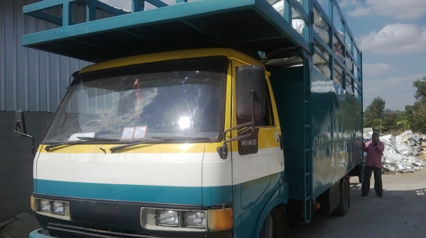 HINO FC 120 แรง ยาว5.5เมตร เครื่องดีมาก คัสซีไม่มีสนิมแอร์เย็นๆรถห้างแท้ๆ ยางเลเดียลกระบะเหล็กแข็งแรง HINO FC 120 แรง ยาว5.5เมตร เครื่องดีมาก คัสซีไม่มีสนิมแอร์เย็นๆรถห้างแท้ๆ ยางเลเดียลกระบะเหล็กแข็งแรง