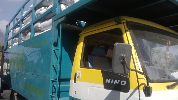 HINO FC 120 แรง ยาว5.5เมตร เครื่องดีมาก คัสซีไม่มีสนิมแอร์เย็นๆรถห้างแท้ๆ ยางเลเดียลกระบะเหล็กแข็งแรง HINO FC 120 แรง ยาว5.5เมตร เครื่องดีมาก คัสซีไม่มีสนิมแอร์เย็นๆรถห้างแท้ๆ ยางเลเดียลกระบะเหล็กแข็งแรง