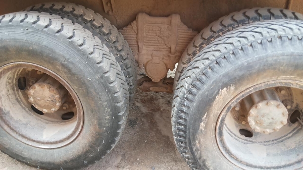 ***ขายแล้วครับขอบคุณ Truck2hand ขาย10ล้อดั๊ม2เพลา รถจอดไม่ได้ใช้ ไม่มีคนขับ ISUZU ROCKY FXZ13NFY 210 วางเครื่อง 240 (ลงเล่ม) เบรคลม เกียร์ฟูลเลอร์ ช่วงล่างเดิมคัสซีดีเดิมโรงงาน มีบวมซับในบ้าง ไม่ผุไม่ดาม กระบะดั๊มเหล็กสามมิตรลอนนอน สภาพดี สีไม่สวย ยางดี8เ