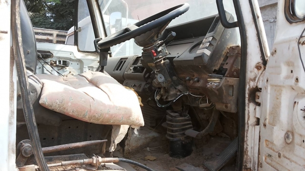 ***ขายแล้วครับขอบคุณ Truck2hand ขาย10ล้อดั๊ม2เพลา รถจอดไม่ได้ใช้ ไม่มีคนขับ ISUZU ROCKY FXZ13NFY 210 วางเครื่อง 240 (ลงเล่ม) เบรคลม เกียร์ฟูลเลอร์ ช่วงล่างเดิมคัสซีดีเดิมโรงงาน มีบวมซับในบ้าง ไม่ผุไม่ดาม กระบะดั๊มเหล็กสามมิตรลอนนอน สภาพดี สีไม่สวย ยางดี8เ