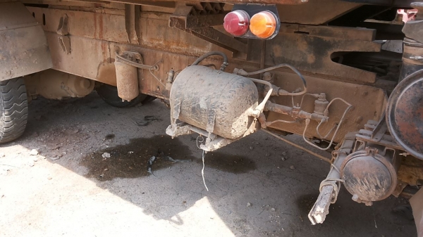 ***ขายแล้วครับขอบคุณ Truck2hand ขาย10ล้อดั๊ม2เพลา รถจอดไม่ได้ใช้ ไม่มีคนขับ ISUZU ROCKY FXZ13NFY 210 วางเครื่อง 240 (ลงเล่ม) เบรคลม เกียร์ฟูลเลอร์ ช่วงล่างเดิมคัสซีดีเดิมโรงงาน มีบวมซับในบ้าง ไม่ผุไม่ดาม กระบะดั๊มเหล็กสามมิตรลอนนอน สภาพดี สีไม่สวย ยางดี8เ