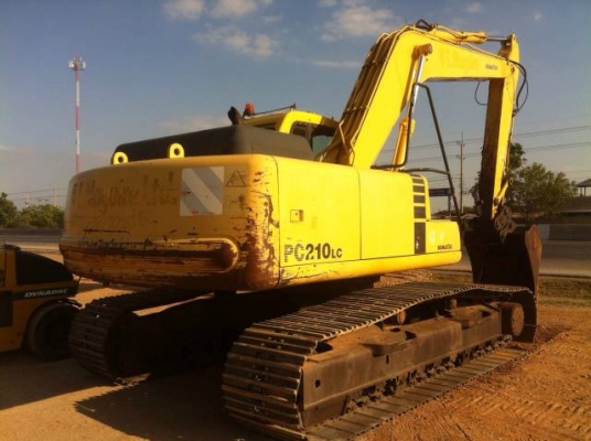 ขายรถแบคโฮ KOMATSU PC210LC-6 ทำงาน 6000 ชั่วโมง ปี2000 มี VDOครับ ระบบไฟฟ้าเต็ม รถนอกนำเข้าสภาพสวย