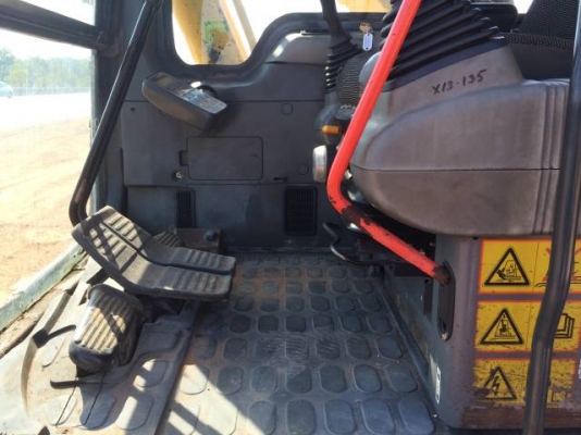 ขายรถแบคโฮ KOMATSU PC210LC-6 ทำงาน 6000 ชั่วโมง ปี2000 มี VDOครับ ระบบไฟฟ้าเต็ม รถนอกนำเข้าสภาพสวย