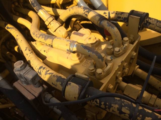 ขายรถแบคโฮ KOMATSU PC210LC-6 ทำงาน 6000 ชั่วโมง ปี2000 มี VDOครับ ระบบไฟฟ้าเต็ม รถนอกนำเข้าสภาพสวย