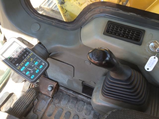 ขายรถแบคโฮ KOMATSU PC210LC-6 ทำงาน 6000 ชั่วโมง ปี2000 มี VDOครับ ระบบไฟฟ้าเต็ม รถนอกนำเข้าสภาพสวย