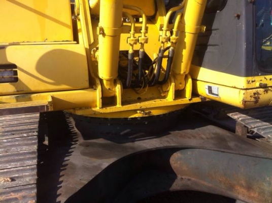 ขายรถแบคโฮ KOMATSU PC210LC-6 ทำงาน 6000 ชั่วโมง ปี2000 มี VDOครับ ระบบไฟฟ้าเต็ม รถนอกนำเข้าสภาพสวย