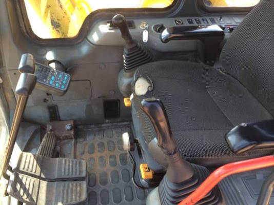 ขายรถแบคโฮ KOMATSU PC210LC-6 ทำงาน 6000 ชั่วโมง ปี2000 มี VDOครับ ระบบไฟฟ้าเต็ม รถนอกนำเข้าสภาพสวย