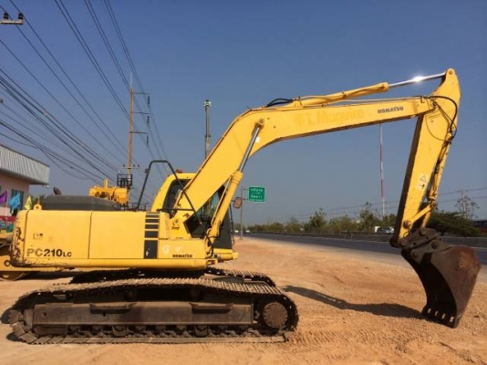 ขายรถแบคโฮ KOMATSU PC210LC-6 ทำงาน 6000 ชั่วโมง ปี2000 มี VDOครับ ระบบไฟฟ้าเต็ม รถนอกนำเข้าสภาพสวย