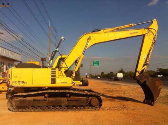 ขายรถแบคโฮ KOMATSU PC210LC-6 ทำงาน 6000 ชั่วโมง ปี2000 มี VDOครับ ระบบไฟฟ้าเต็ม รถนอกนำเข้าสภาพสวย
