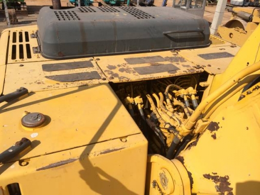 ขายรถแบคโฮ KOMATSU PC210LC-6 ทำงาน 6000 ชั่วโมง ปี2000 มี VDOครับ ระบบไฟฟ้าเต็ม รถนอกนำเข้าสภาพสวย