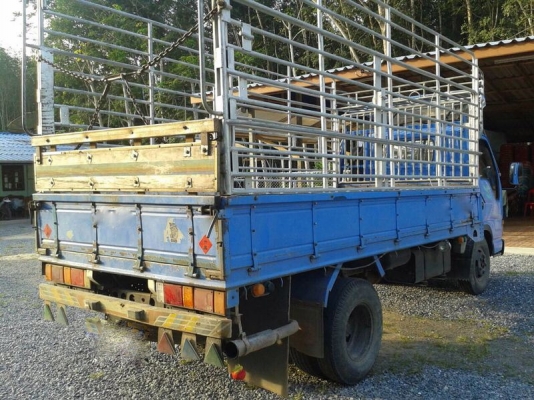 รถอีซูซุ 6 ล้อ ( ไม่ดั้ม ) NKR 130 แรงม้า ปี 48 สนใจติดต่อ 081 - 6079515 รถอีซูซุ 6 ล้อ ( ไม่ดั้ม ) NKR 130 แรงม้า ปี 48 สนใจติดต่อ 081 - 6079515