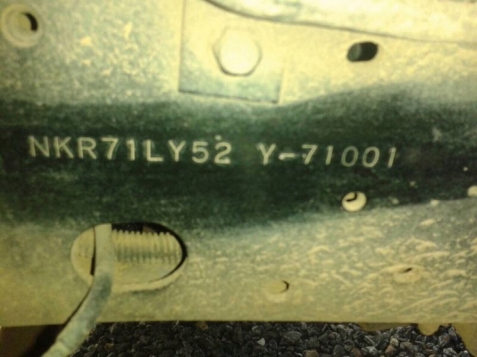 รถอีซูซุ 6 ล้อ ( ไม่ดั้ม ) NKR 130 แรงม้า ปี 48 สนใจติดต่อ 081 - 6079515 รถอีซูซุ 6 ล้อ ( ไม่ดั้ม ) NKR 130 แรงม้า ปี 48 สนใจติดต่อ 081 - 6079515