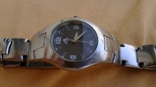 ADIDAS quartz เรือน/สาย stainless สายล๊อคสองชั้น ขนาด 32มม. รวมเม็ด สภาพ90\%