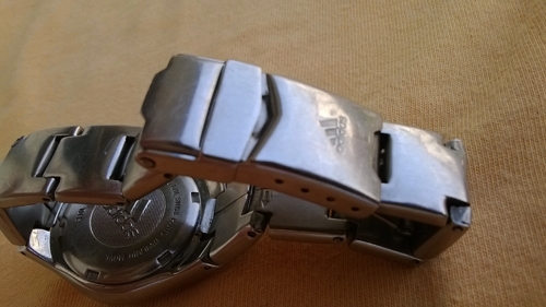 ADIDAS quartz เรือน/สาย stainless สายล๊อคสองชั้น ขนาด 32มม. รวมเม็ด สภาพ90\%