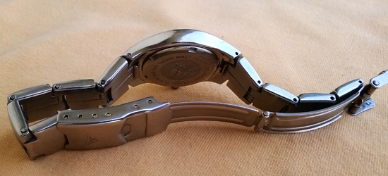 ADIDAS quartz เรือน/สาย stainless สายล๊อคสองชั้น ขนาด 32มม. รวมเม็ด สภาพ90\%