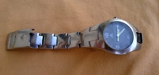 ADIDAS quartz เรือน/สาย stainless สายล๊อคสองชั้น ขนาด 32มม. รวมเม็ด สภาพ90\%