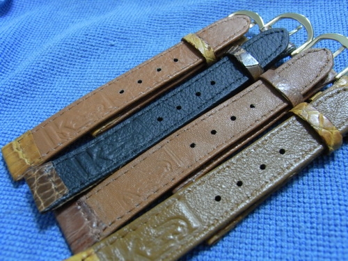 18ธ.ค.((น้าเล็ก)) นำเสนอนาฬิกา ข้อมือ หลายเรือน