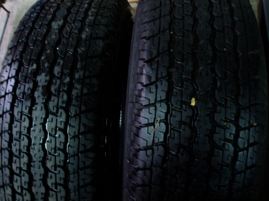 ขายยางถูกๆ265.70.16.มี2เส้นราคา2500บาท