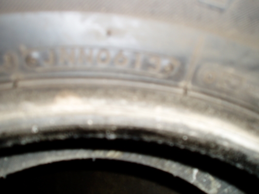 ขายยางถูกๆ265.70.16.มี2เส้นราคา2500บาท