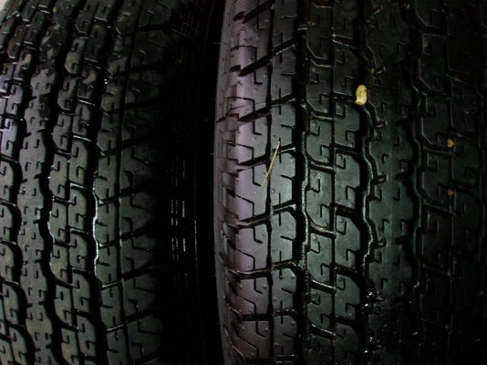 ขายยางถูกๆ265.70.16.มี2เส้นราคา2500บาท