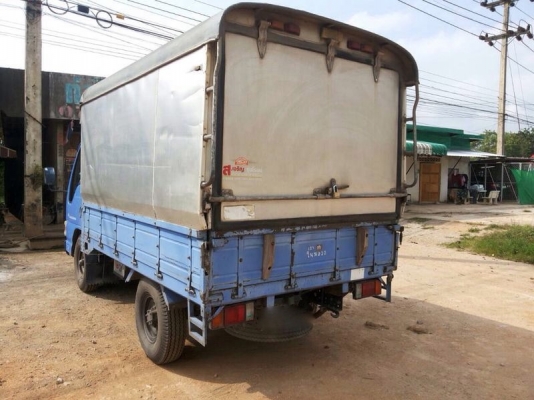 รถอีซูซุ 4 ล้อ ( ไม่ดั้ม ) NPR 100 แรงม้า ปี 48  สนใจติดต่อ 081 - 6079515