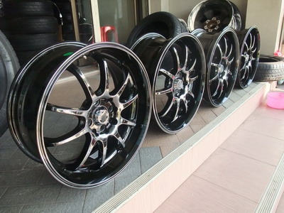 ขายแม็ก RZ-DF ขอบ 17 ET40 4รู100/114 สีแบ็คโคมสวยๆ ล้อ 2 เดือน