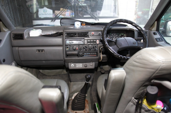 VOLKSWAGEN CARAVELLE 2.5GL 4WD SYNCRO